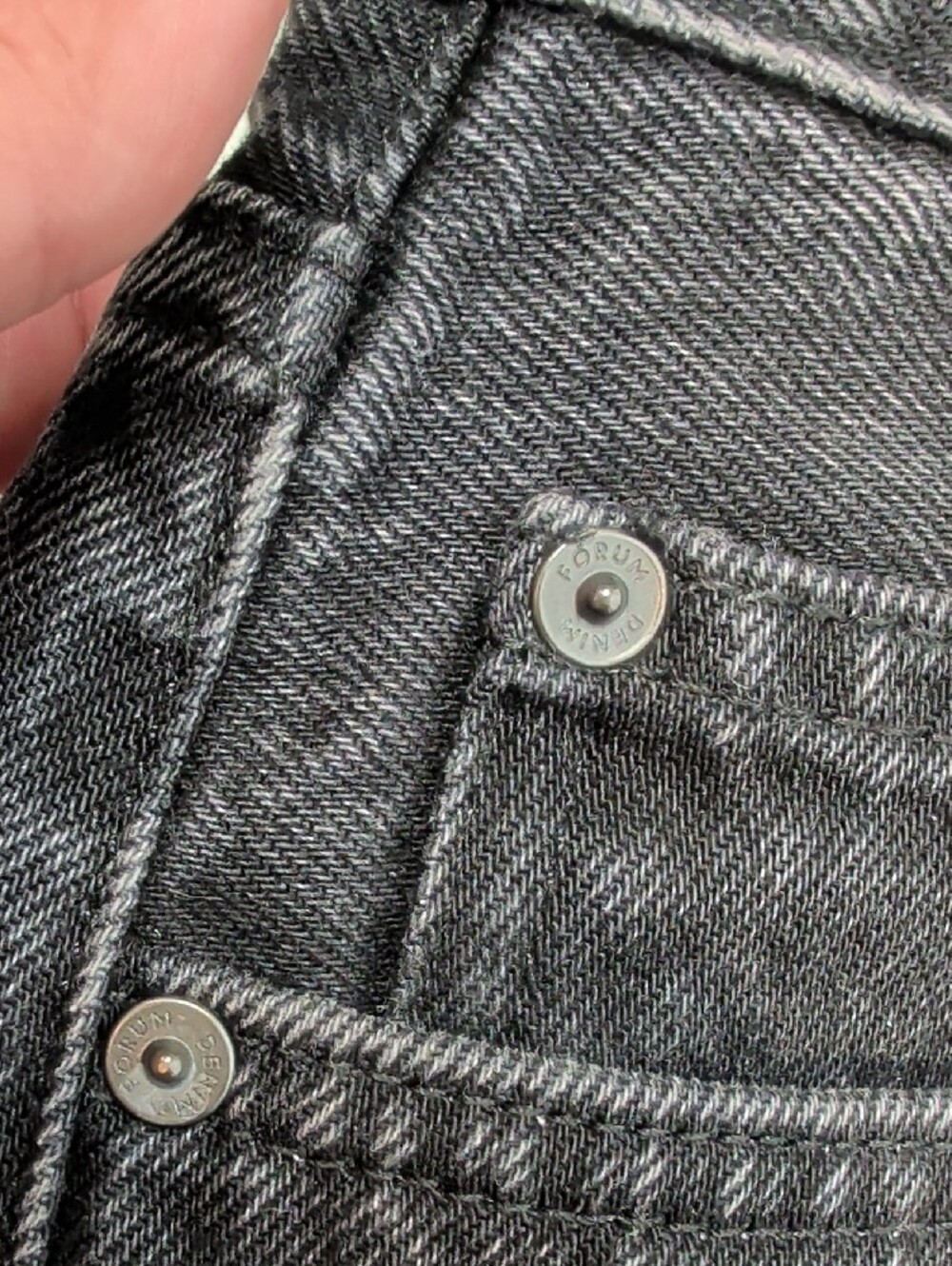 NWOT Denim Forum Aritzia The '90s Ricci Denim Skirt Black 26 Brand - Picture 11 of 14